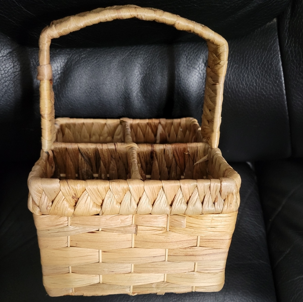 4 Compartment Woven Braid Basket Utensil Caddy